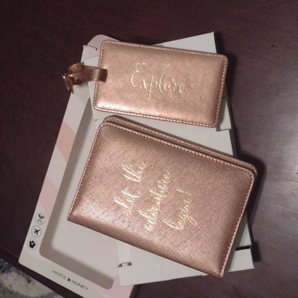 Passport Cover Luggage Tag Set - Picture 2 of 3